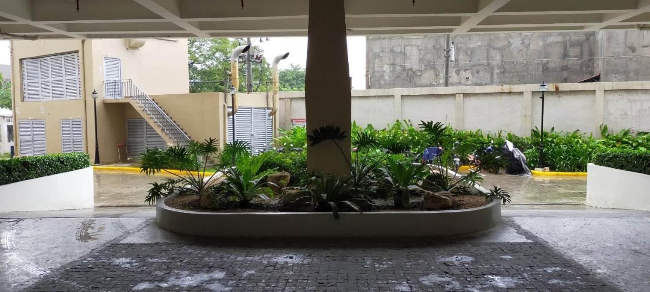 The Persimmon Studios Cebu Exteriör bild