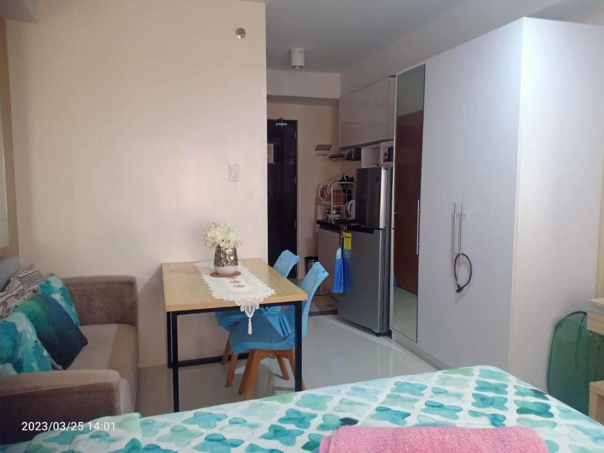 The Persimmon Studios Cebu Exteriör bild