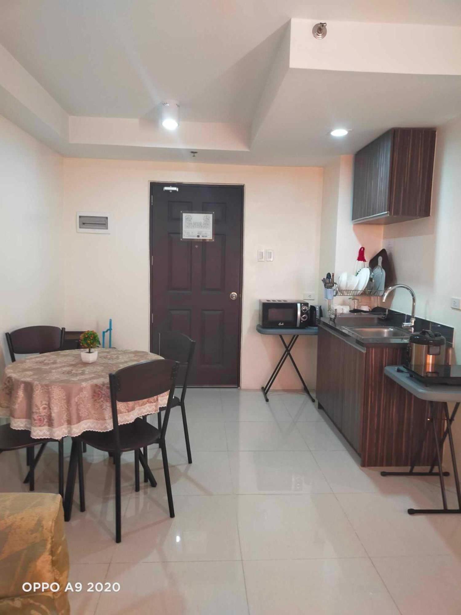 The Persimmon Studios Cebu Exteriör bild